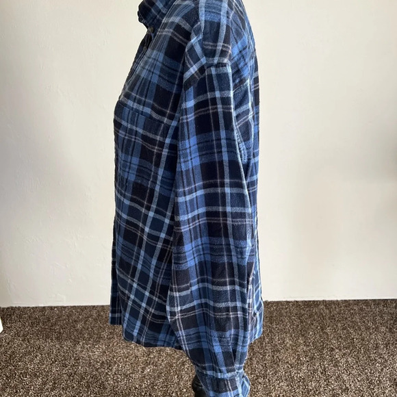 St. John’s Bay flannel - Picture 3 of 9